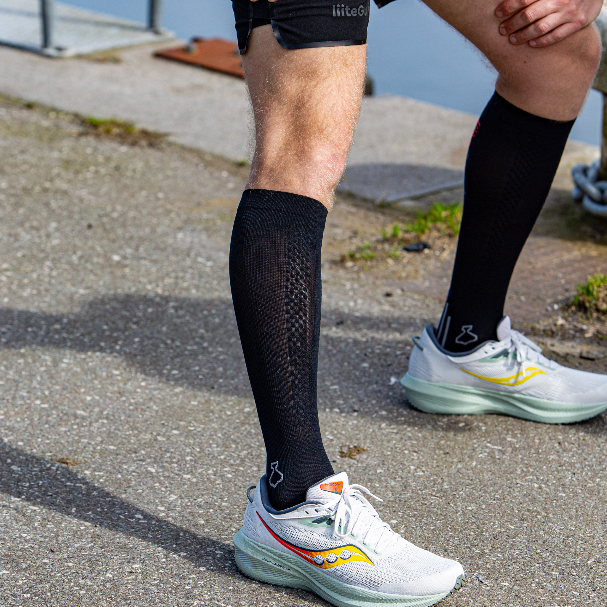 liiteGuard SHIN-TECH GRIP RUNNING SOCK Lange strømper Black