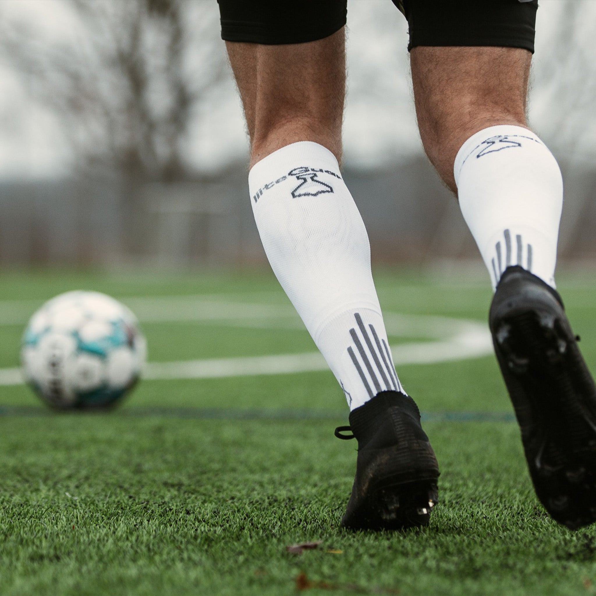 liiteGuard PERFORMANCE FOOTBALL SOCK Lange strømper White