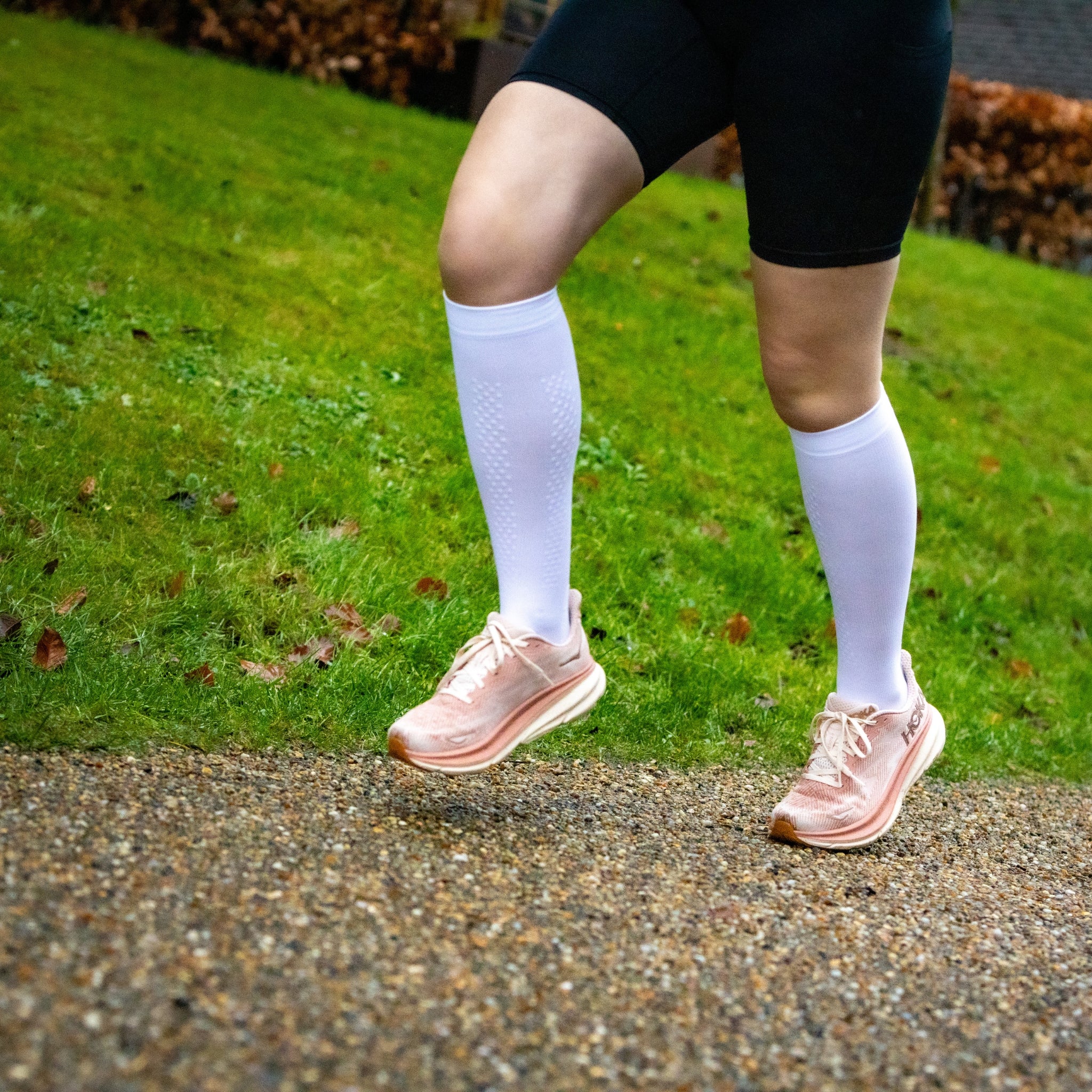 liiteGuard SHIN-TECH LIGHT RUNNING SOCK Lange strømper White