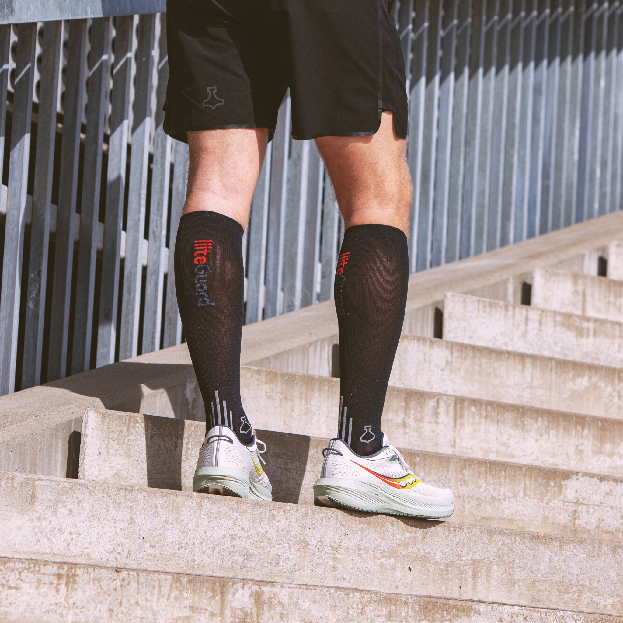 liiteGuard SHIN-TECH RUNNING SOCK Lange strømper Black