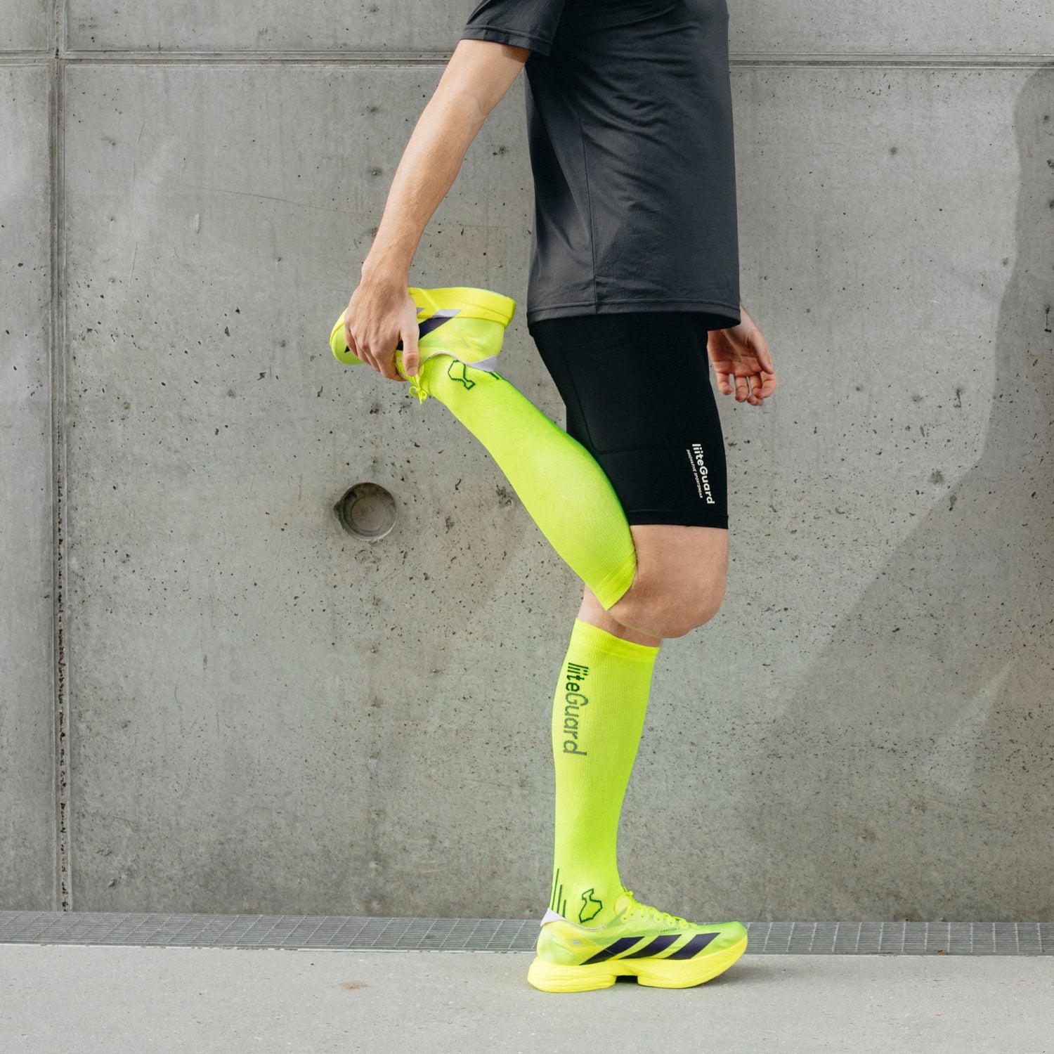 liiteGuard SHIN-TECH VISION GRIP RUNNING SOCK Lange strømper Neon Yellow