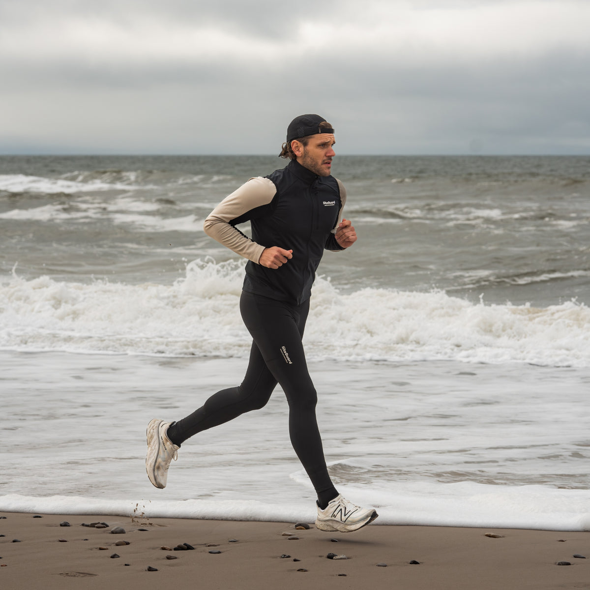 HYDRO-TECH RUNNING VEST (MEN)